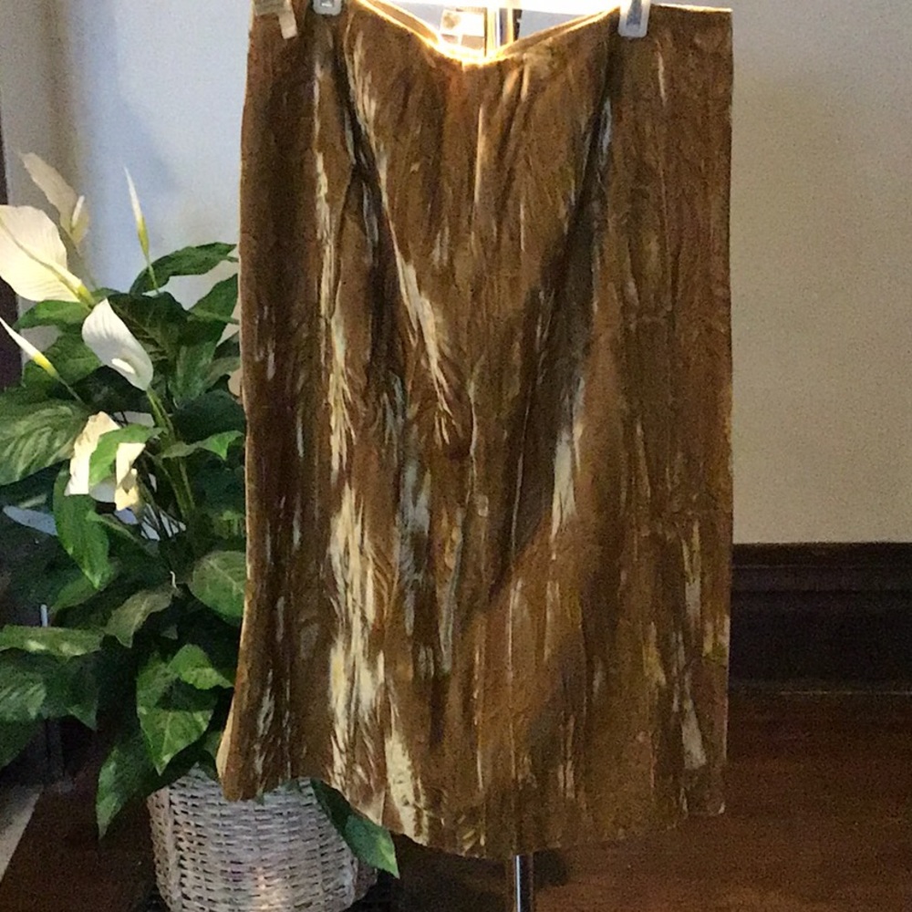 ✨Gold Crushed Velvet Pencil Skirt✨